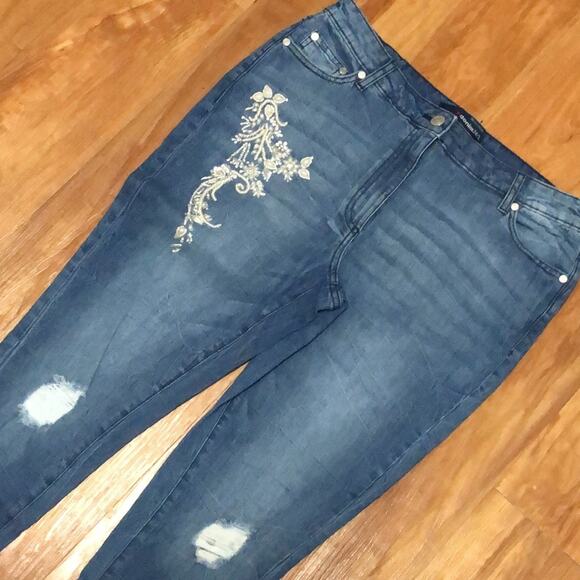 Denim 24/7 Denim - Denim 24/7 Embroidered Jeans Size 14W